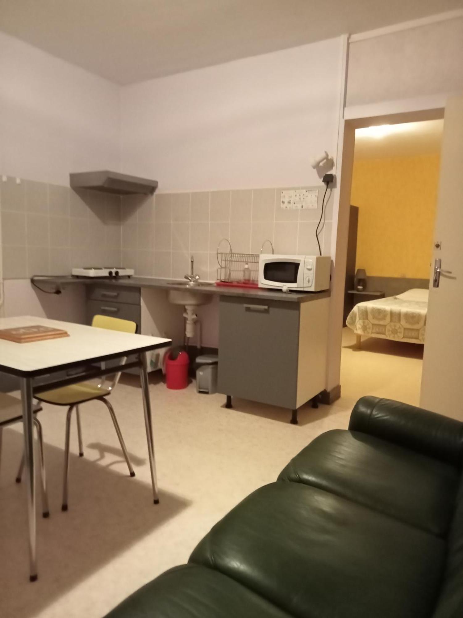 Hotel Restaurant De La Gare La Roche-Posay Εξωτερικό φωτογραφία